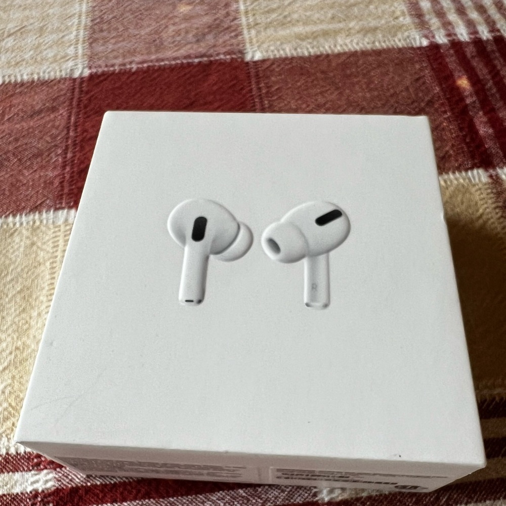 Apple Air Pods Pro (second gen) open box, never used